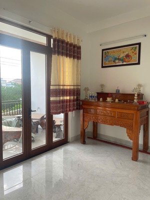 bán nhà 3 tầng mới xây vị trí kinh doanh vàng gần bệnh viện 600 gường