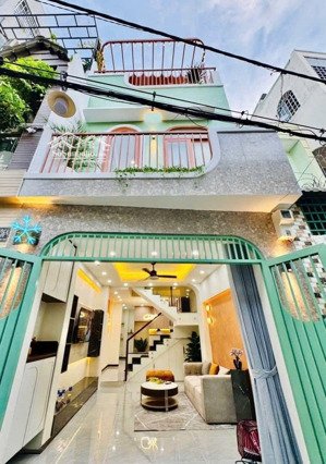 chủ cần bán nhà sư vạn hạnh, p12, q10, gần vạn hạnh mall, giá 3tỷ990, dt 82,8m2, hđ thuê 20tr/th