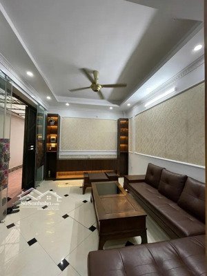 ngô thì nhậm 33m2, 4 tầng, phân lô, ô tô lùi cửa, chỉ hơn 7 tỷ