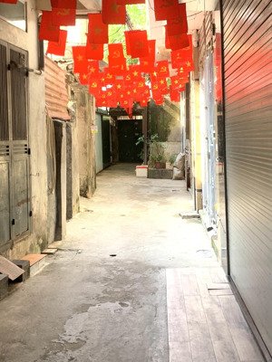 bán nhà tân mai , 35m , 5 tầng , 6,5 t.ỷ lh 
phố tân mai - nhà dân xây - ba gác