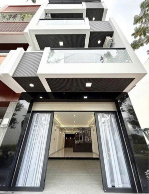 nhà ở kdt lê hồng phong 2 mới đẹp 3 tầng 4pn cho thuê giá chỉ 19tr/ tháng