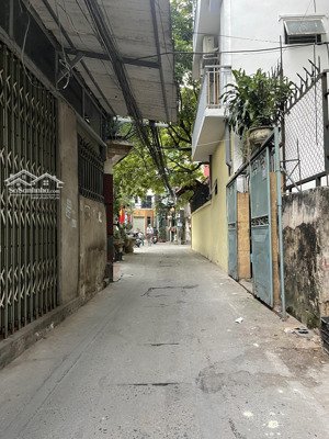 bán nhà lô góc triều khúc đường rộng oto vào - kinh doanh tốt - hai mặt thoáng đãng 40m2 chỉ 8.7 tỷ