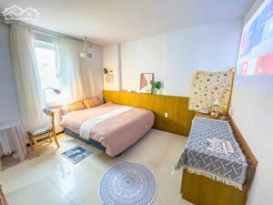 Cho thuê căn studio bancon lớn ngay Cao Triều Phát