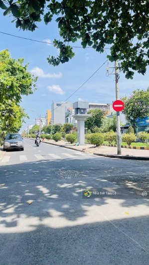 mặt tiền hiền vương 160m2 không quy hoạch - 8,1 x 22,5 giá chỉ 16,5 tỷ thương lượng