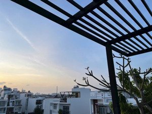 bán căn nhà liền kề khu đô thị hà quang 2 - full nội thất siêu đẹp, đường rộng 18m!