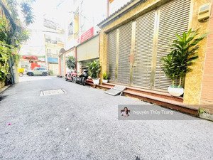 bán nhà ngay phổ quang - phạm cự lượng - hxh - 4 tầng - chính chủ gấp bán - tl mạnh