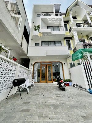 nhà kinh doanh home cực xinh - ngay nhà thờ domaine - thu nhập cao