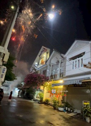 bán nhà đông hòa dĩ an sát đại học quốc gia