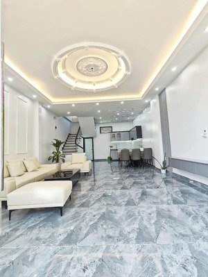 mua nhà tặng nội thất,3tầng xây mới,hướng đông nam,sổ đỏ chính chủ,giá tặng 2,6tỷ