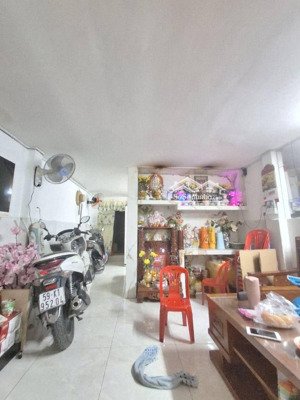 nhà 3 tầng hiếm hẻm xe hơi lâm văn bền vừa ở vừa kinh doanh 50m chỉ 3.9 tỷ