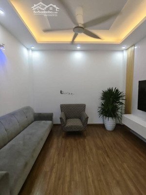 bán nhà giáp nhị hoàng mai 40m x 5t chỉ 8.35tỷ lô góc ngõ rộng 3m full công năng