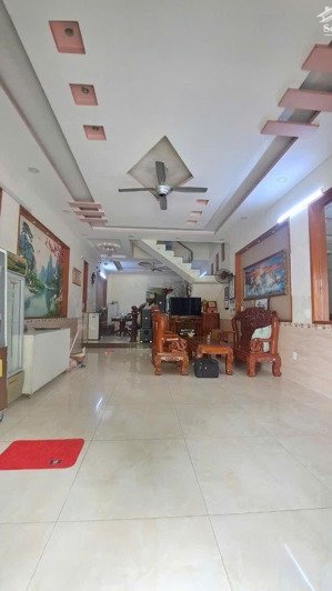 bán nhà mặt tiền kinh doanh đường rộng 16m có vỉa hè hai bên - trung tâm hành chính dĩ an - gần go