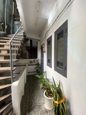 phú nhuận - nhà đẹp 5 tầng phan đình phùng gần ngã tư phú nhuận hơn 6tỷ