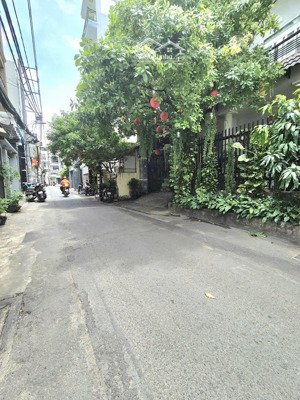 bán gấpnhà riêng 54m2, 5,9 tỷ ở lạc long quân, p 9, tân bình, hcm, giá siêu hời đẹp, nhiều tiện ích