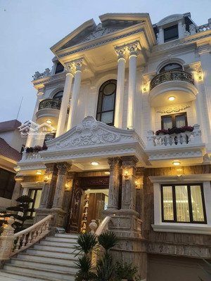 siêu phẩm biệt thự nơ trang long, bình thạnh, hầm 4 tầng, dt 10x20m, hồ bơi chill, giá 35ty