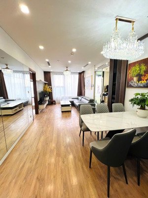 cho thuê 2n full đồ 73m2 16 triệu the legend 109 nguyễn tuân vào 01/10