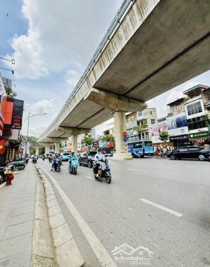 siêu hiếm! nhà mặt phố cầu giấy lô đất vàng kinh doanh cực tốt sổ đỏ sẵn sàng