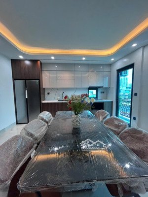 phân lô 45m2-6tầng -thang máy- 2 thoáng-nhà mới đẹp - full nội thất-minh khai-mai động