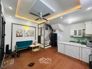 nhà phố hoàng mai !
full nội thất - sổ nở nở hậu đẹp - nhà xây vuông đẹp - 80m ra bãi gửi ô tô