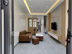 bán nhà tố hữu - ô tô tải đậu cửa - cách 1 nhà ra mặt phố chính - thang máy - nhà và nội thất đẹp