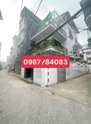 nhất vị trí. khu vực trung tâm long biên dân dây lô góc , nở hậu 3 tầng chắc chắn thêm tầng thoải m