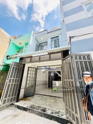 nhà đẹp shr 43m2 đúc 1 lầu 1/ ngắn hẻm xe hơi đường hiệp thành 35