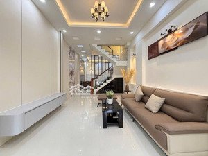 gấp! phố thái thịnh, ngõ thông sát mặt phố, ô tô đỗ gần, dân xây ở luôn dt 40m2 * 5t