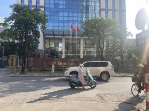 bán nhà tô hiệu, bà triệu - hà đông. 42m2 x 5 tầng, thang máy. chỉ 10,5 tỷ. gần ô tô tránh.