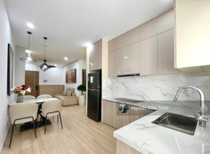 kiều trinh -1110-1b -view xéo biển- tầng trung- nội thất mới