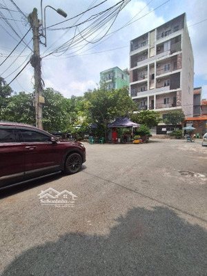 hàng hot mặt tiền 2 tầng lý phục man - ngang 5.5m - đang cho thuê ~250t.r/năm - hiếm có khó tìm