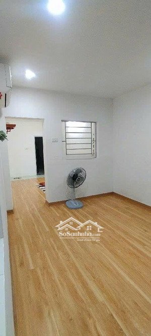 nghĩa tân 45m² tầng 4 căn hộ tập thể thoáng sáng, trung tâm tiện ích