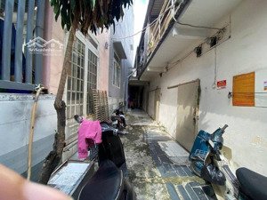 dãy trọ hẻm 5m. ngang khủng 8m cn gần 100m2 - 5,8 tỷ. cách 2 căn ra mt đường bình trị đông