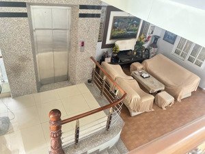 siêu phẩm mt đường 2/9. diện tích khủng 175m2 - trang bị thang máy hiện đại phù hợp doanh nghiệp