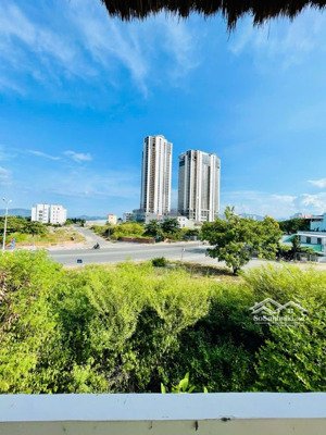 bán đất lô góc đường lớn rộng 20m, gần biển, khu đông mương, mặt đường lý thái tổ, nha trang