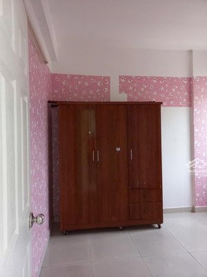 cho thuê căn chung cư tầng cao, giá rẻ