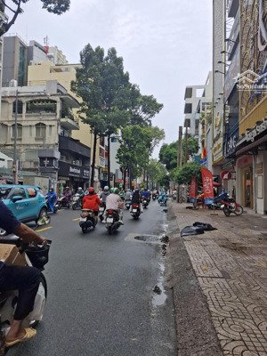 cho thuê nhà cấp 4 đường phạm hữu lầu quận 7 diện tích 15x20m, giá 80tr, cách phú mỹ hưng 600m
