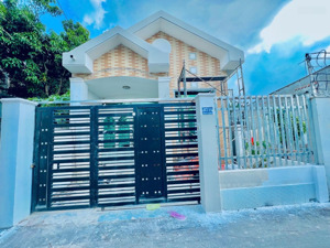 nhà bán p.tân phong kế kdc tân phong 141m2 giá 3,1 tỷ đường oto sổ riêng chỉ việc vào ở ngay 3pn