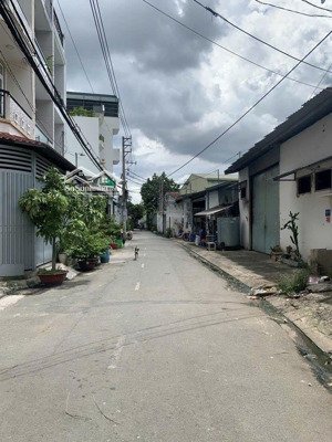 bán nhà xưởng hẻm xe tải gần mặt tiền hương lộ 2 bình tân, 890m2 nở hậu 29m2 chỉ 33 tỷ