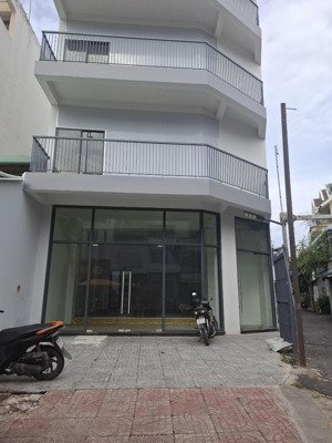 cho thuê nhà - mặt bằng phạm hữu lầu, quận 7, dt 5x24m, giá 30 triệu