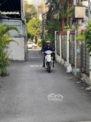 bán nhà đường 210 man thiện tnpa, quận 9 nhà trệt lầu 52m2 dt sàn 66m2 đường oto 30m ra man thiện .