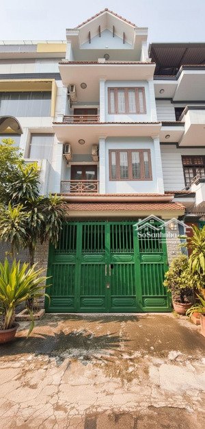 nhà mặt tiền 4 tầng, ngay các kho hàng quốc tế, cách nhà ga t1, t3 500m. giá thuê chỉ 23tr/tháng