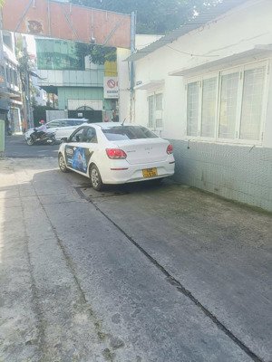 bán nhà hxh lũy bán bích. q tân phú. dt: 4x17,5m.(70m2) . 3 tầng. giá: 8,5 tỷ tl