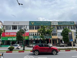 cho thuê mặt bằng, dt sàn 800m2, 3 sàn