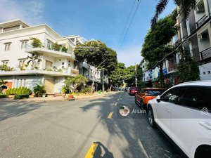 định cư bán gấp nhà 3 tầng mặt tiền ngay hoàng diệu 2 trung tâm linh chiểu view công viên giá tl