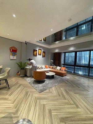 bán nhà phố bồ đề-long biên-dt 64m2*7 tầng-gần phố-thang máy-thông sàn-ngõ thông-gara oto-kd