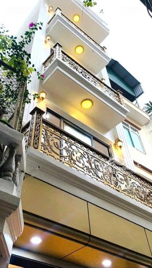 nhà đẹp cầu diễn - 35m - 6 tầng - thang máy - lô góc - 50m ra oto - bãi đỗ xe - ngõ 3m - 6x tỷ