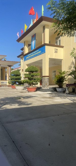 bán gấp kiệt 7m nguyễn văn thoại thông thẳng nguyễn duy hiệu - ngang nhà gần 7m.