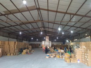cho thuê kho xưởng mặt đường đại lộ thăng long phượng sơn, quốc oai. dt 2300m, có pccc, giá 70k/m.