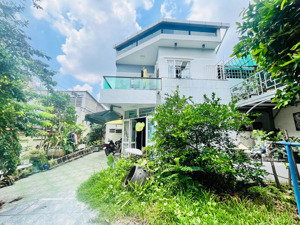 bán biệt thự mặt tiền quốc lộ 13, 14,5 tỷ, 293m2, pháp lý đầy đủ