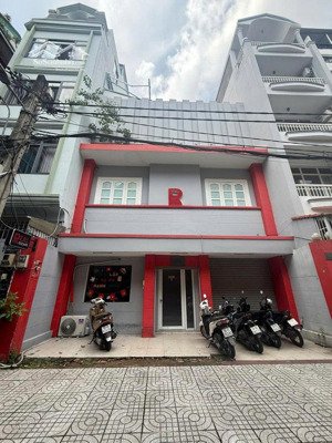 cần bán nhà hxh 662 sư vạn hạnh, p12, q10. dt: 8x15m. 3 tầng, gía bán 36,5 tỷ tl